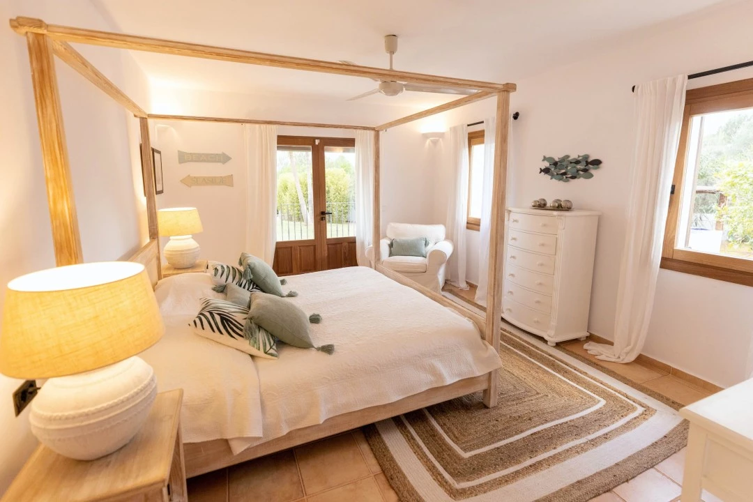 1681214760-Luxury real estate Ibiza to rent villa Blueberry  bedroom 22.webp